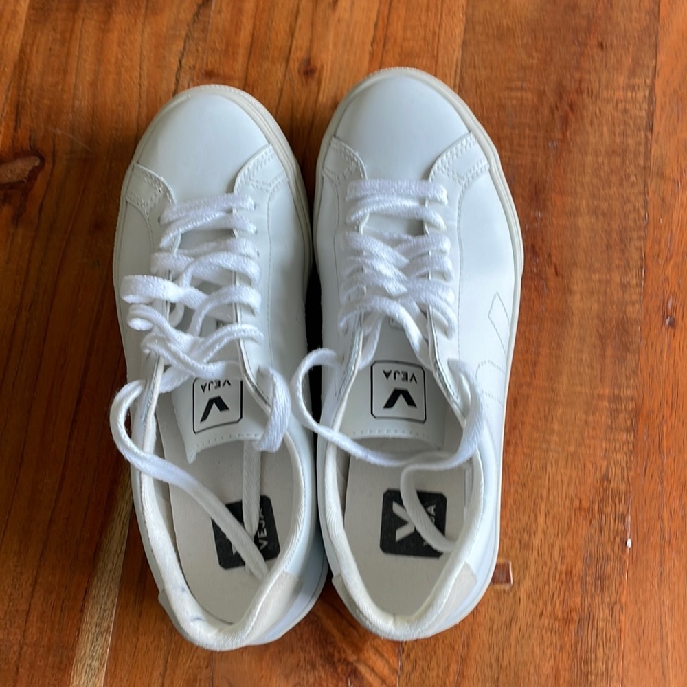 VEJA white sneakers. Size 6 literally worn only a few times. Clean & almost new